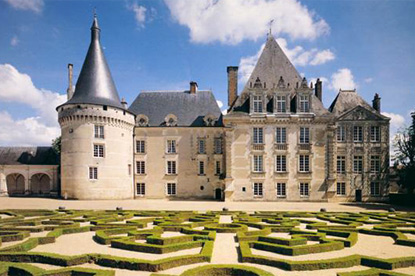 Azay-le-Ferron Castle, Centre-Val de Loire, France (photo by Guillaume - CC BY-SA 3.0)